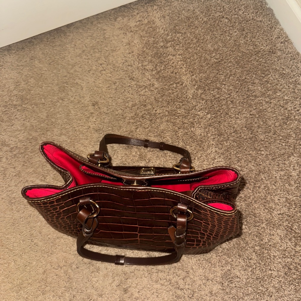 Dooney and Bourke bag - Picture 5 of 8